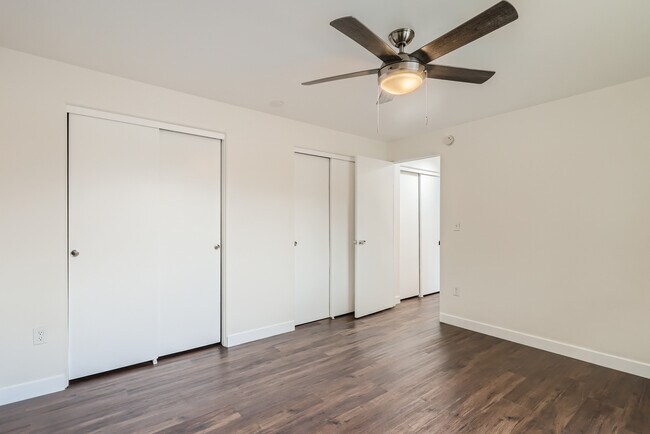 2475 S Vine St Apts