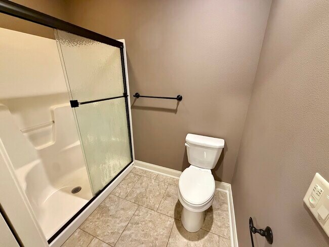 Photo - 2721 London Dr