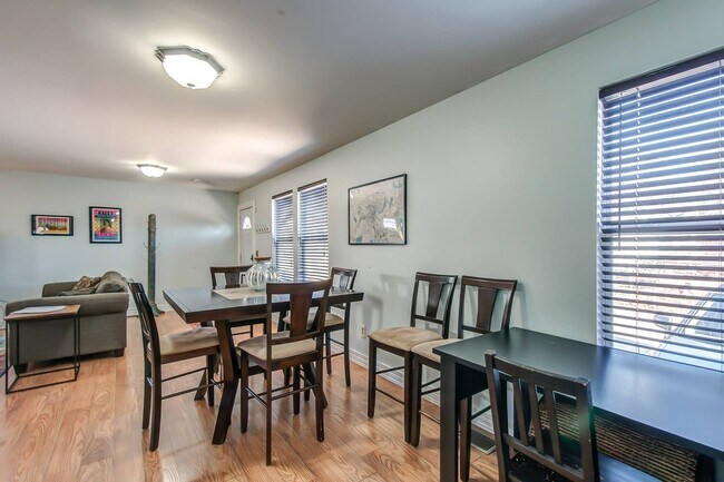 Photo - 2003 Rosecliff Dr Unit 2