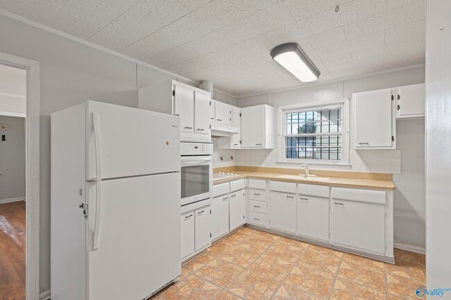 Photo - 1611 Clb Vw Dr NW