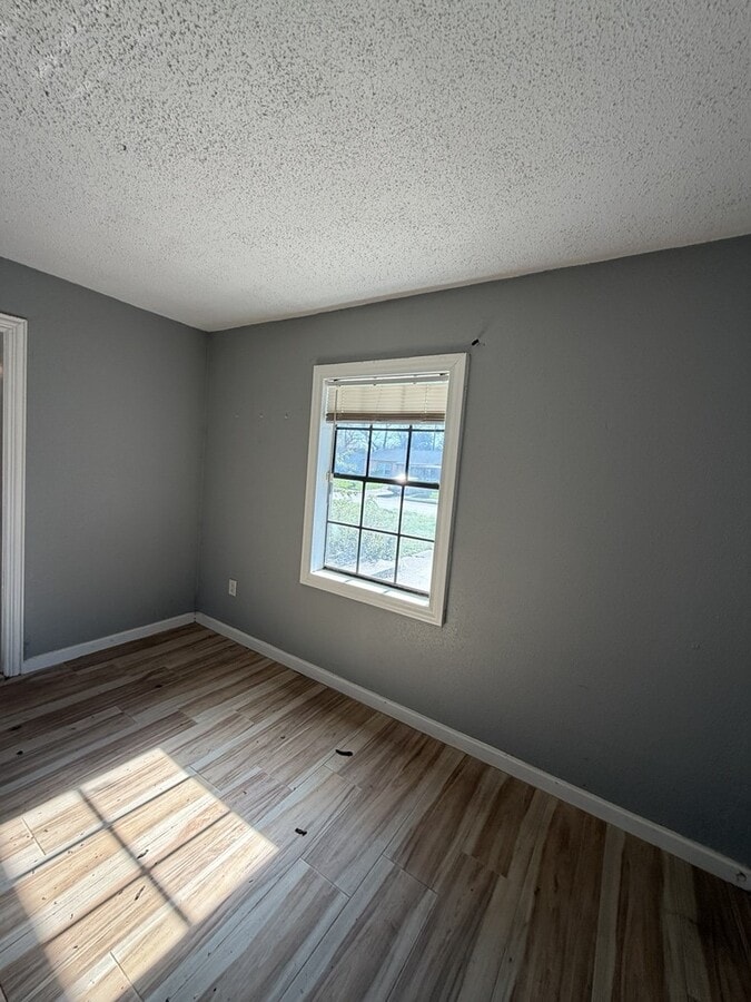 Photo - 5115 Balkin St