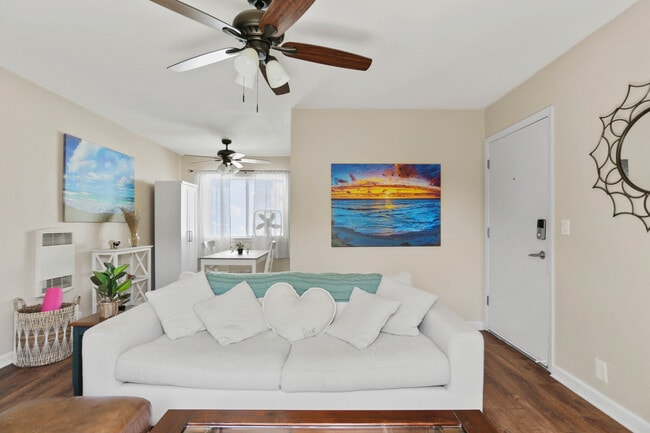 Photo - 2020 Diamond St Unit 14