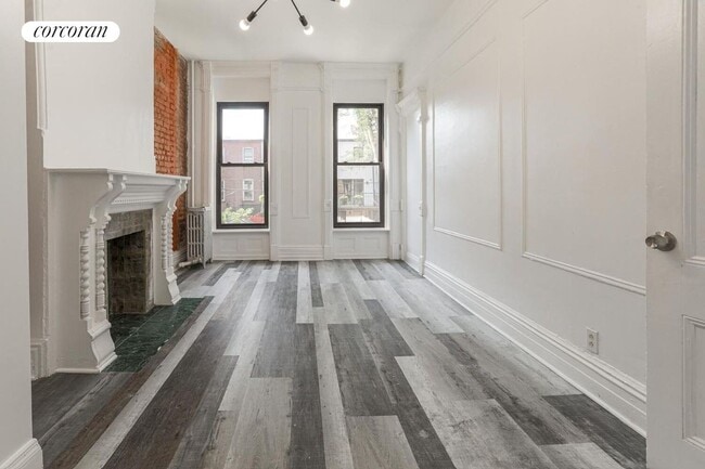 Photo - 1002 Putnam Ave