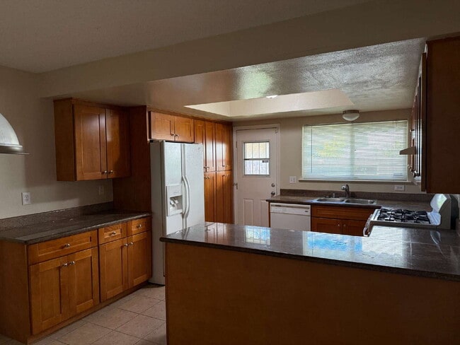 Photo - Large 3 bedroom apartment Unit 1
