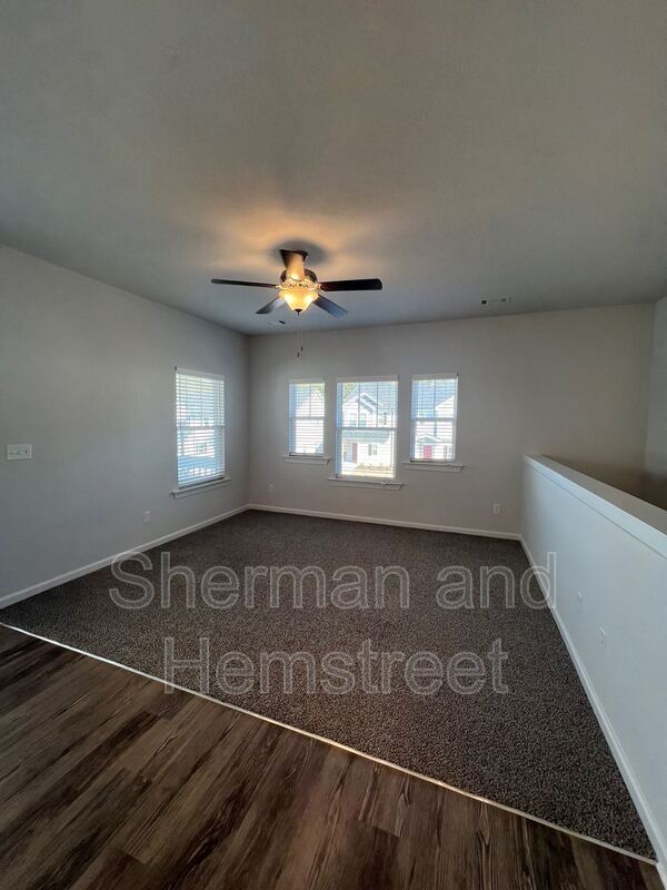 Photo - 2046 Lotus Dr