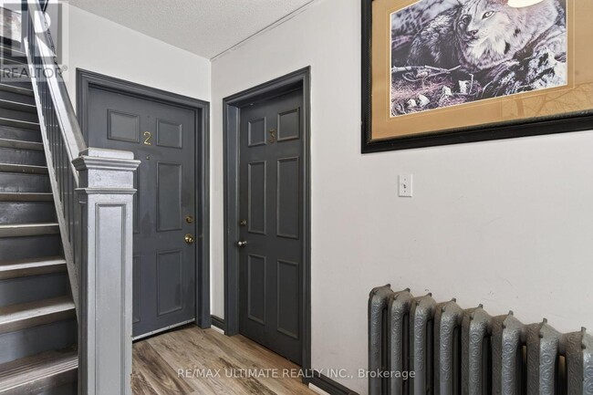 Photo - 2360 Queen St E Unit 3