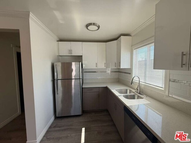 Photo - 6821 Ben Ave Unit 7