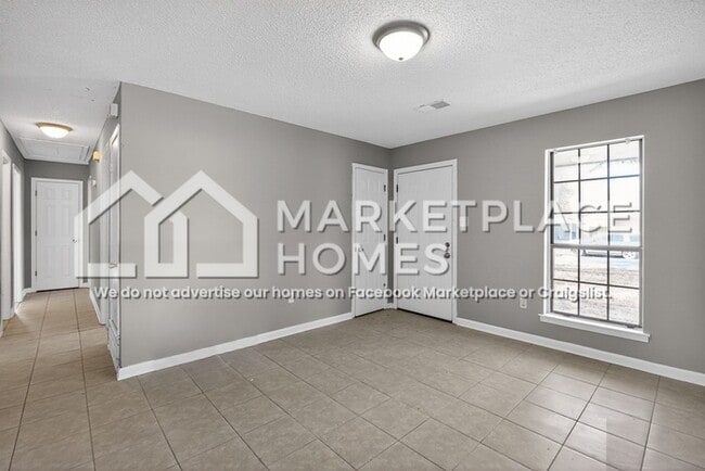 Photo - 5826 Laurie Dr