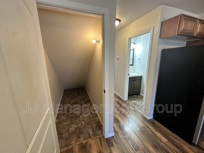 Photo - 6203 N Astor St Unit Apt 3