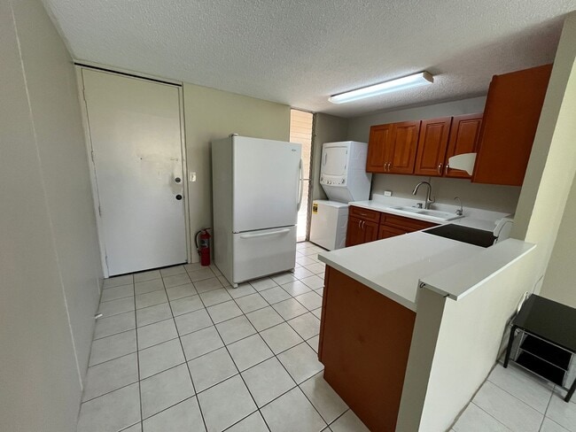 Photo - Valleyview Melemanu (Mililani) - 1 bedroom unit with remodeled kitchen and parking Unit D104