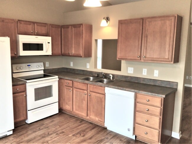 Photo - 3913 Bluestem Dr