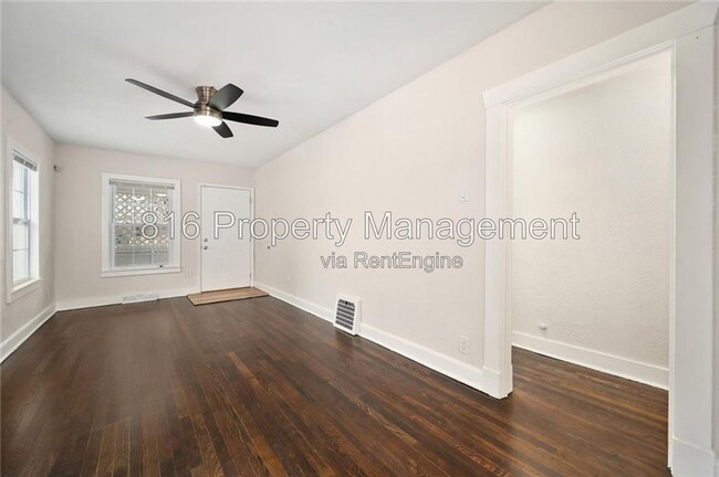 Photo - 2206 E 58th St