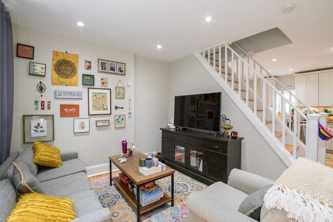 Photo - Two Bed Graduate Hospital Apartment