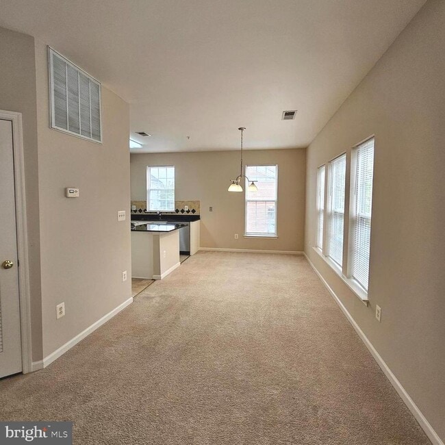 Photo - 5098 English Terrace Unidad 104