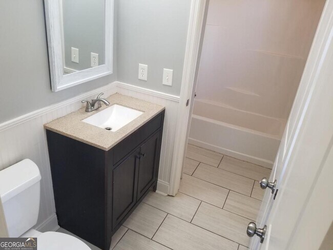 Photo - 5003 Calhoun Rd NE