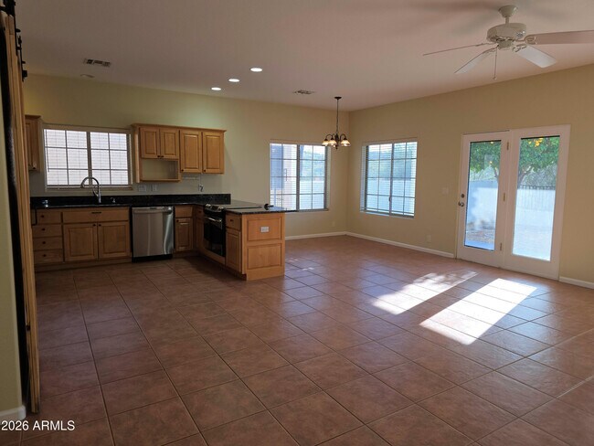 Photo - 600 E Desert Canyon Rd