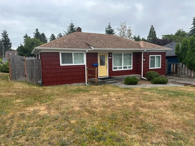 Building Photo - 2 bedroom 1 bathroom Rental