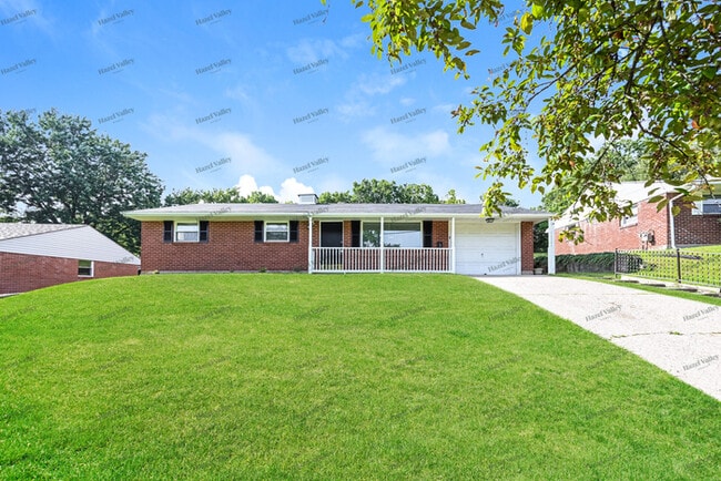 Building Photo - 922 Castro Ln