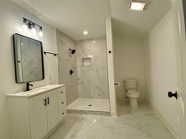 Photo - 4963 Culmore Dr