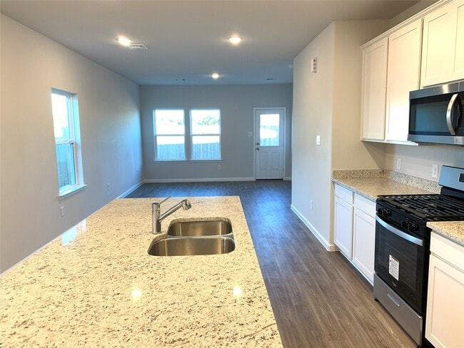 Photo - 810 Brookside Dr