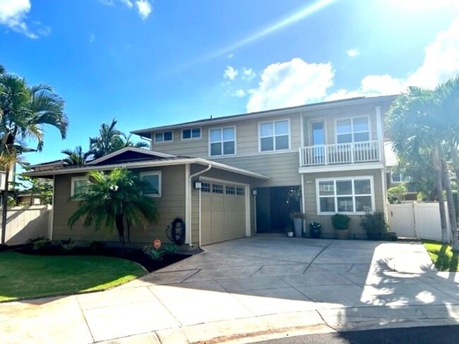 Building Photo - Haleaka Single Family 4 bedroom 3 bedroom ... Rental