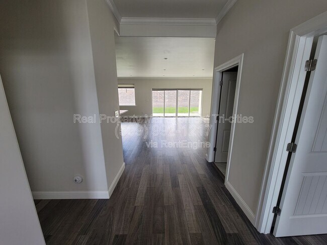 Photo - 3606 Cook Ln