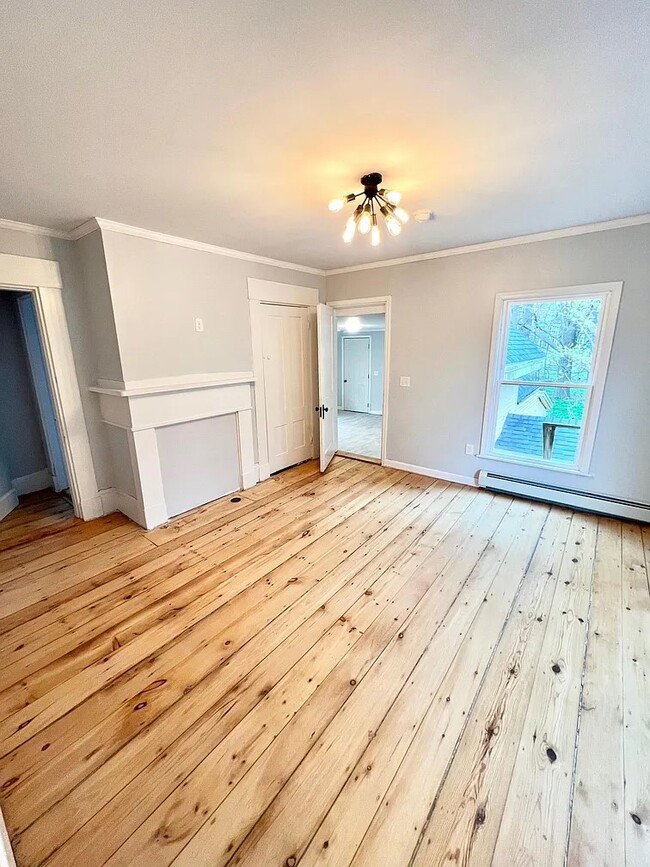 Photo - 409-2 Hammond St Unit 2