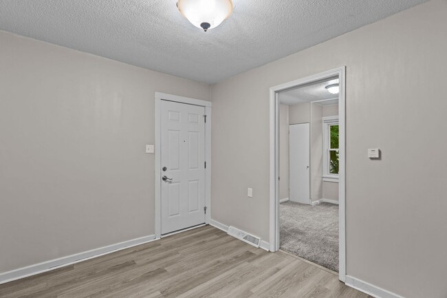 Photo - 2936 N Hanley Rd