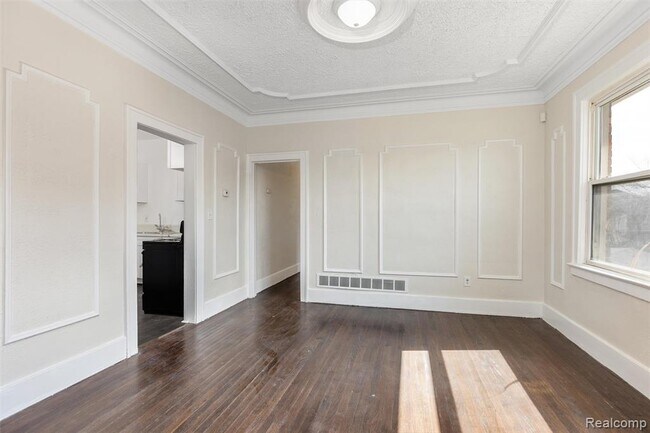 Photo - 3217 Elmhurst St