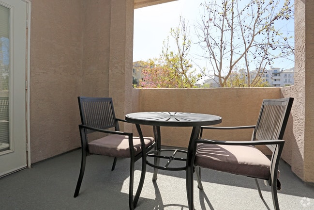 1 Bedroom_Chianti_860SF - La Jolla Crossroads Apartments