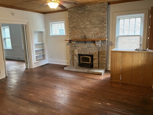 Photo - 911 W 9th St Unit 911