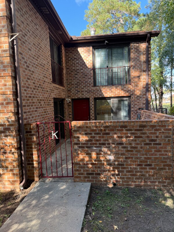 Photo - 720 Coventry Ln