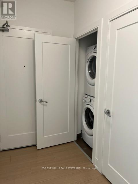 Photo - 310 Tweedsmuir Ave