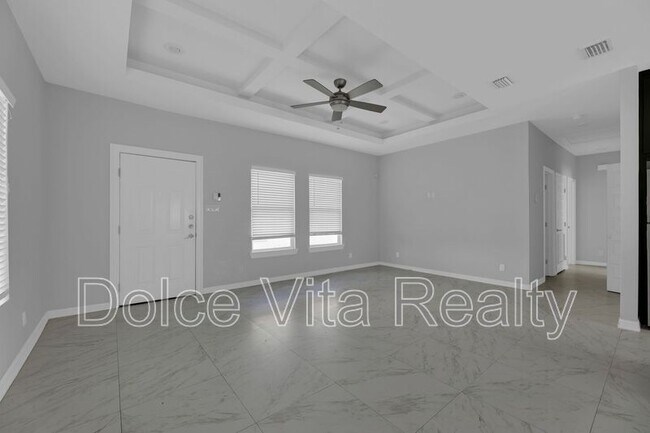 Photo - 1012 E la Cantera Ave Unit Apt 4