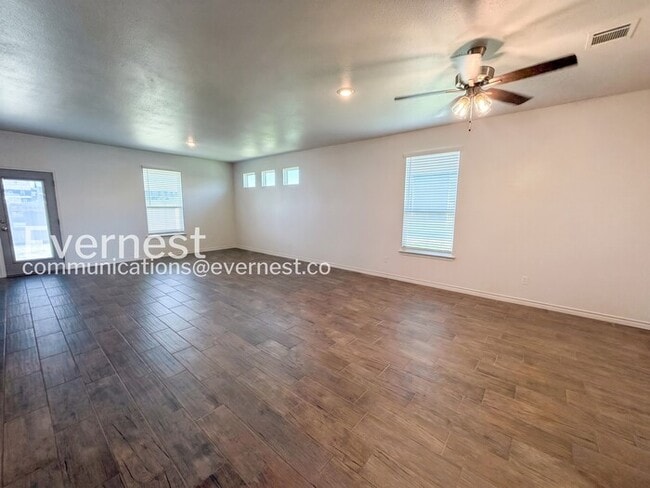 Photo - 8511 Glade Dr