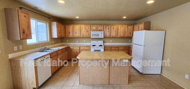 Photo - 164 E Linmar Dr