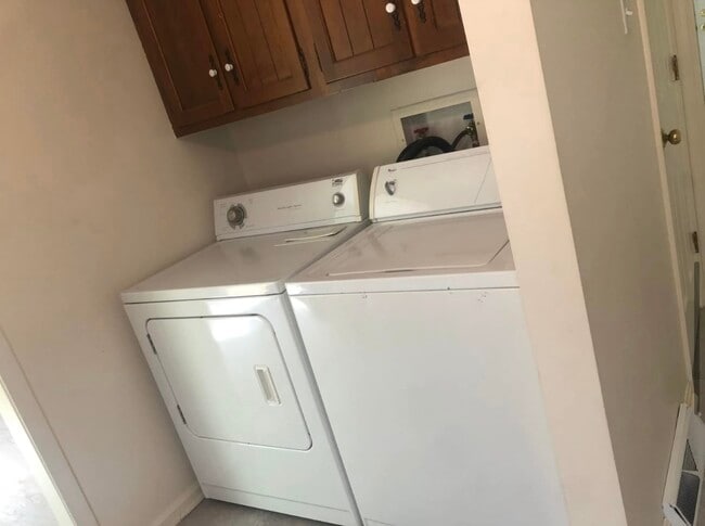 Photo - 2139 Harvest Dr