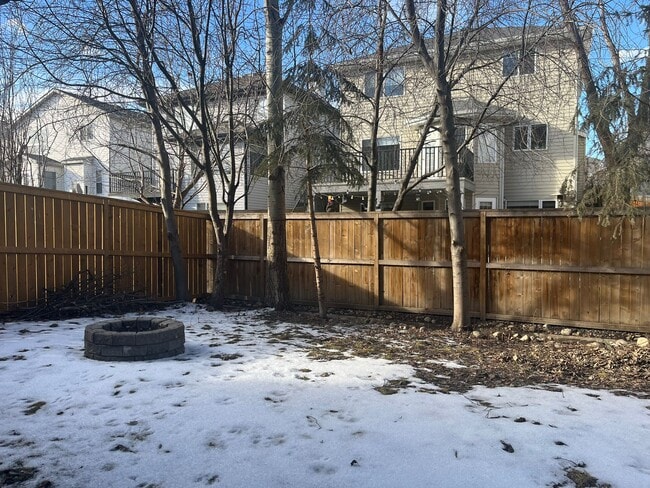 Photo - 468 Douglas Glen Pt SE