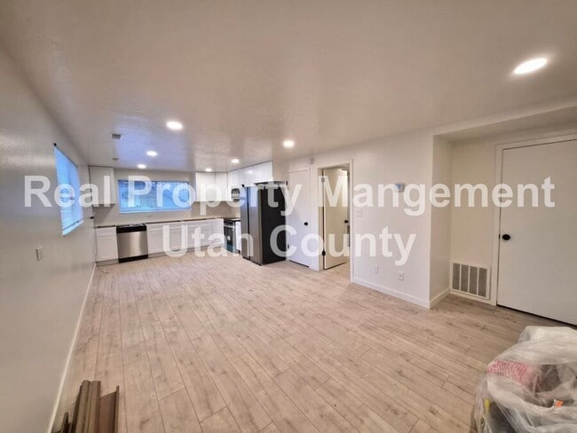 Photo - 1146 W 100 N Unit 5