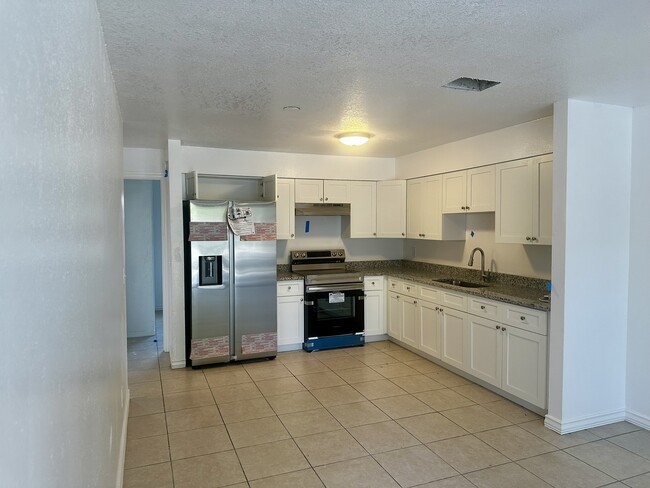 Photo - 9902 N Hyacinth Ave Unit Hyacinth-All Vouchers