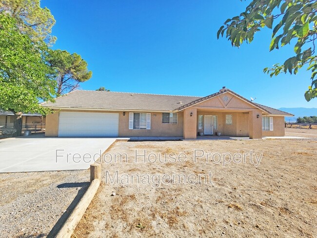 Building Photo - 3120 E Easy St Rental