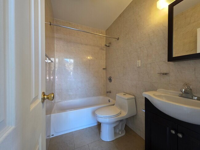 Photo - 8652 112th St Unit A