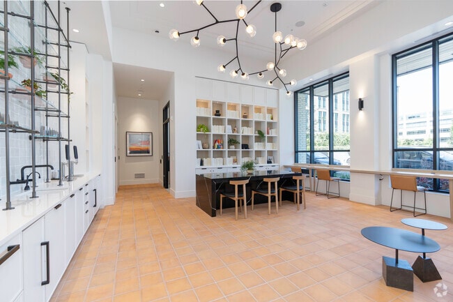 Leasing Center
