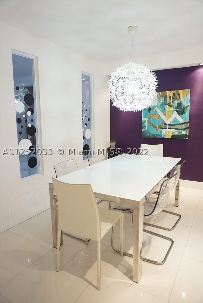 Photo - 5161 Collins Ave Unit 309