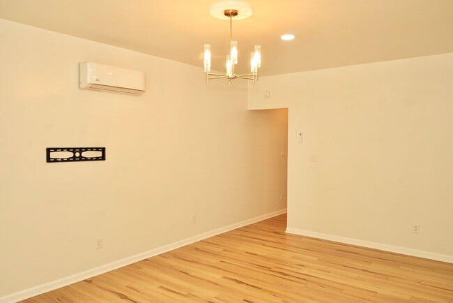 Photo - 4 Rockbrook Dr Unit Basement