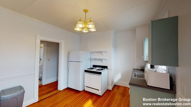 Photo - 123 Boston St Unit 2