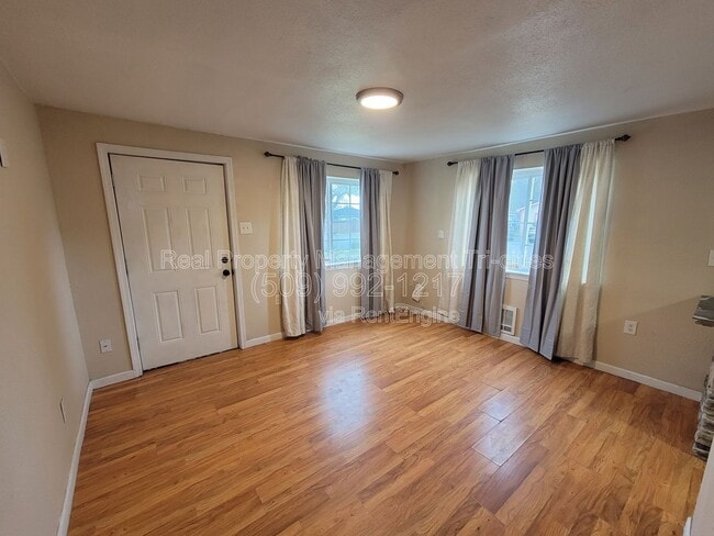 Photo - 1124 E 7th Ave