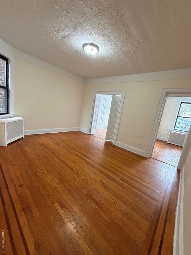 Photo - 810 Jericho Tpke Unit 2