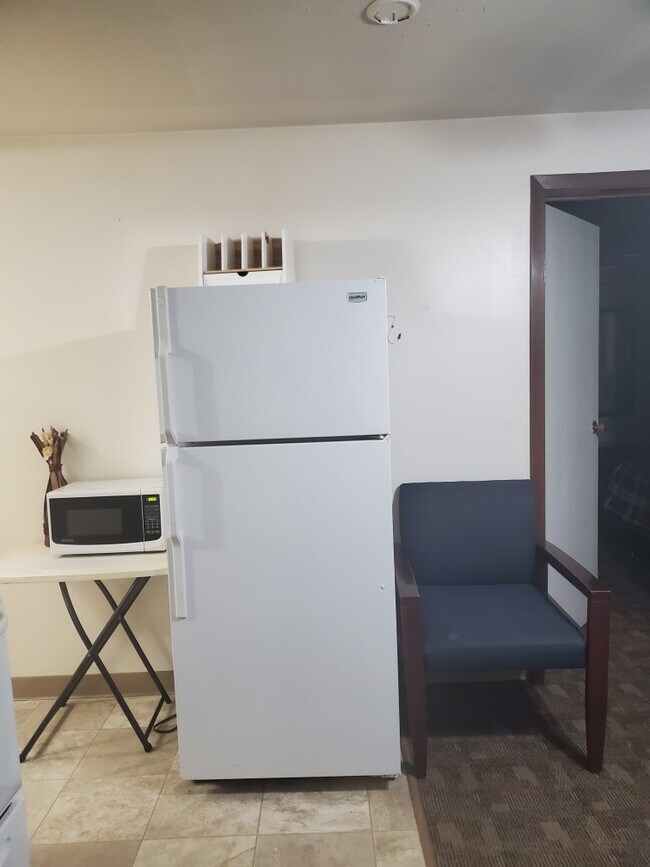 Photo - 10415 99 Ave Unit B3