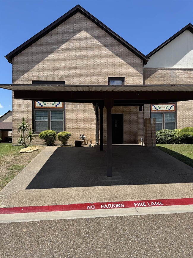 Photo - 2445 Monarch Dr Unit 1301